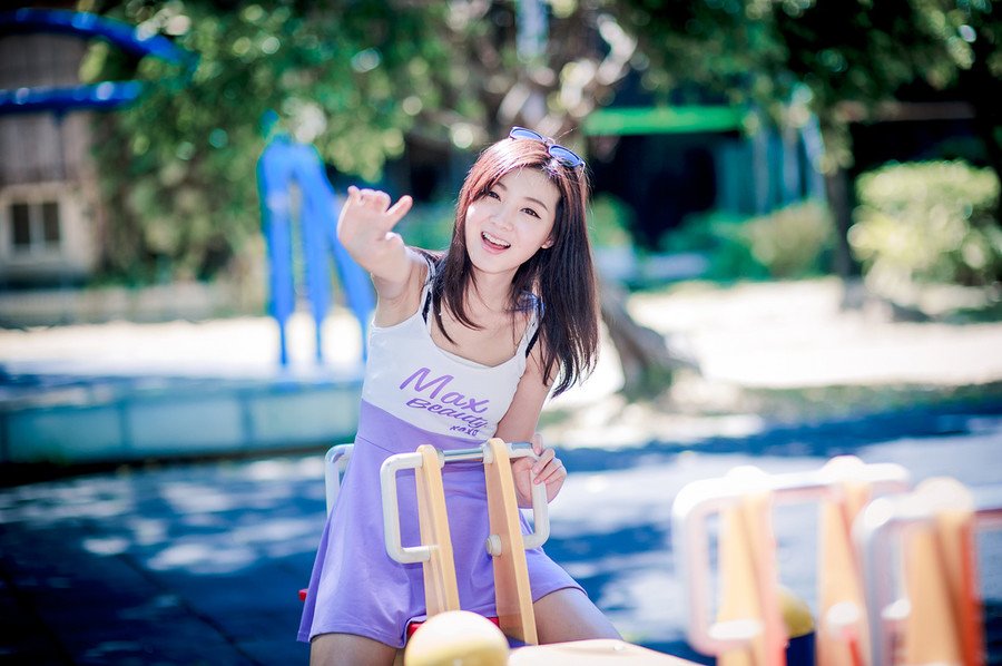 “莫要乱说，我之前开玩笑的。”魏延连忙道，虽然他很想打，但要事因为这个就让庞统去死，那他还是宁愿和平接受蜀中。